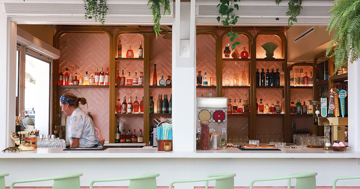 Seaside The Daytrader Tiki Bar & Restaurant